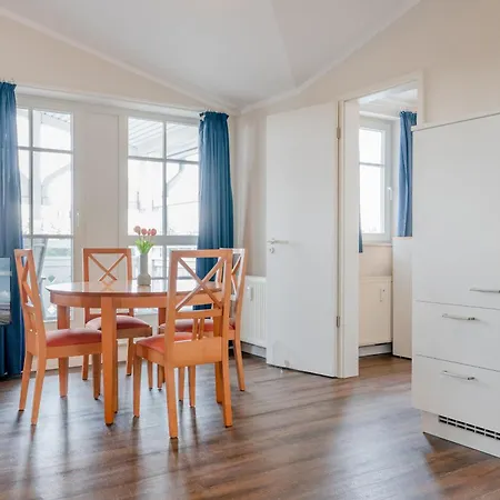 Апартаменты Fewo 729, Seepark Sellin Зеллин